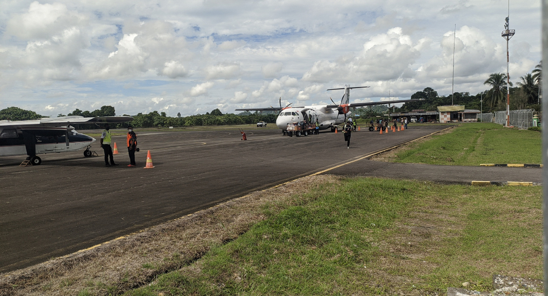 TAK ADA PENERBANGAN: Minimnya jumlah penumpang yang menggunakan fasilitas transportasi udara di Bandara Tanjung Harapan Tanjung Selor, sehingga penerbangan pun dihentikan sementara waktu. (HRK)