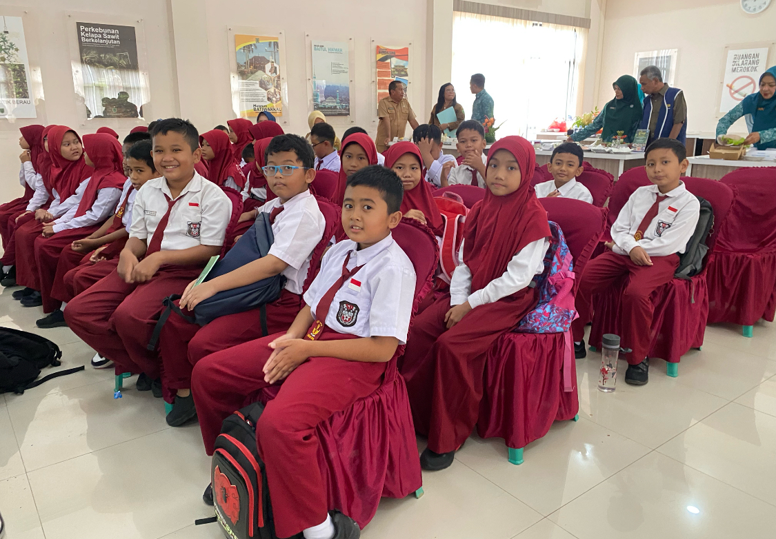 TERDAMPAK: Kegiatan belajar mengajar di sekolah banyak terdampak pengurangan pengajar non ASN. Lantaran tidak ada pengajarnya, dikhawatirkan dapat memengaruhi mutu pendidikan di Berau. (IZZA/BP)