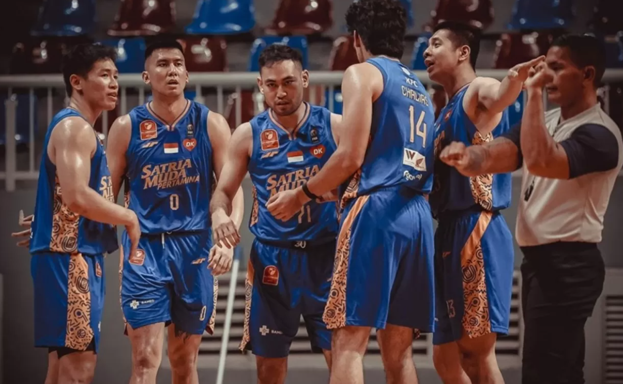 Pemain lokal Satria Muda Pertamina Jakarta, Abraham Damar Grahita, Juan Laurent, Widyanta Putra Teja, Julian Chalias dan Avan Seputra. (iblindonesia.com)