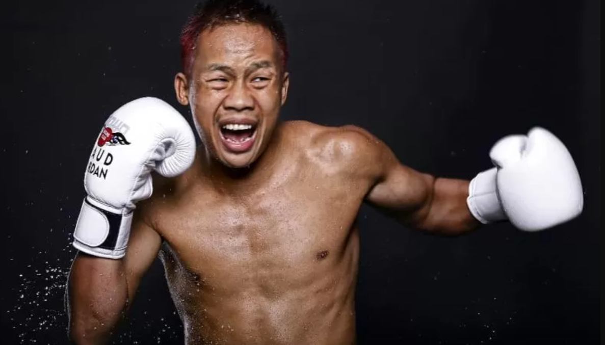 Daud Yordan intensifkan latihan di kampung halamannya di Kayong Utara. Ia akan menghadapi George Kambosos Jr di Sydney. (ANTARA/HO-Istinewa)