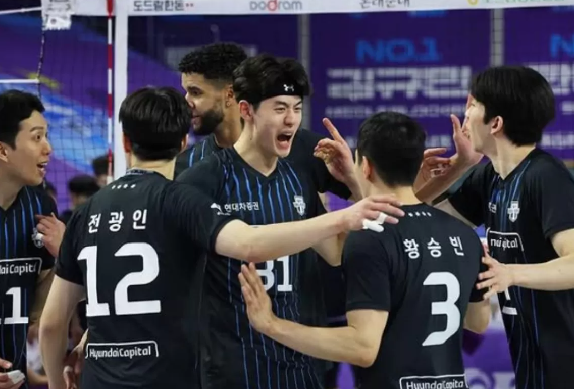 Tim terkuat Hyundai Skywalkers akan menghadapi Samsung Bluefangs di putaran kelima Liga Voli Korea 2025. (@skywalkers_vbc)
