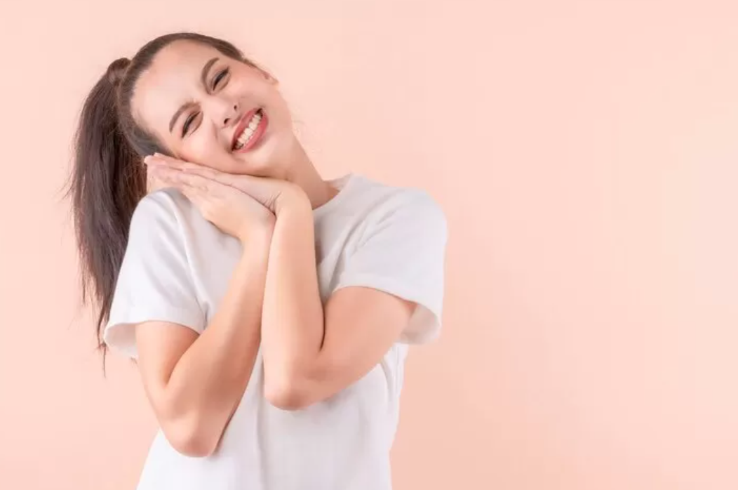 ilustrasi 5 Tips Agar Kulit Sehat dan Bercahaya dengan Pola Makan yang Tepat. (freepik).