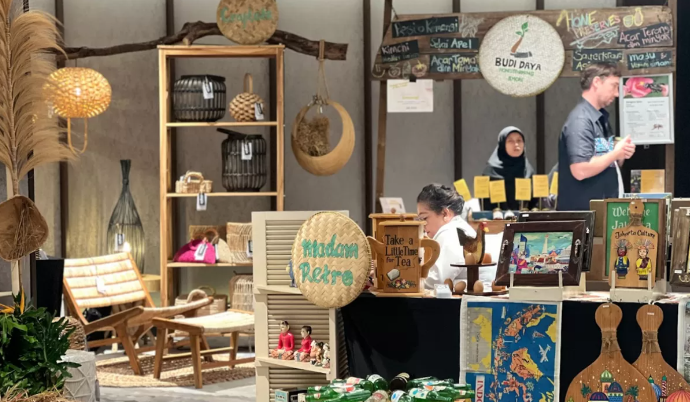 Ashley Tanah Abang menghadirkan Pasar Seni Pulang Kampung Nyok pada 21 Feb - 23 Februari 2025 dengan menghadirkan lebih dari 30 UMKM lokal