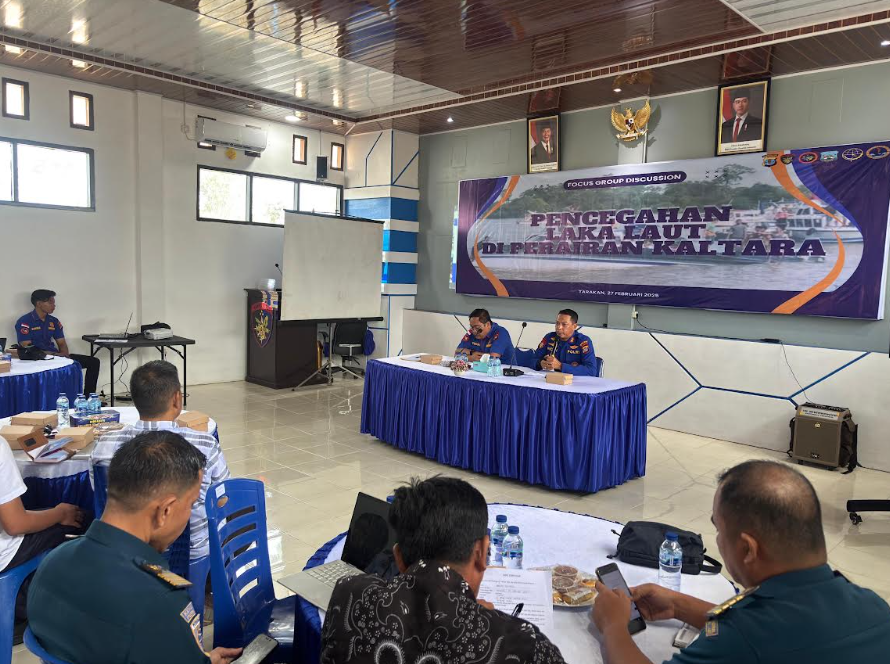 KELENGKAPAN BERLAYAR: Ditpolairud Polda Kaltara tegaskan akan tindak pengusaha speedboat yang tidak memiliki sertifikat pelayaran. (SEPTIAN ASMADI/HRK)