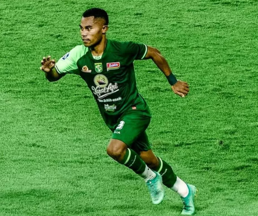 Ardi Idrus ungkapkan keinginan skuad Persebaya Surabaya raih gelar juara di Liga 1 Indonesia 2024/2025. (Media Persebaya)