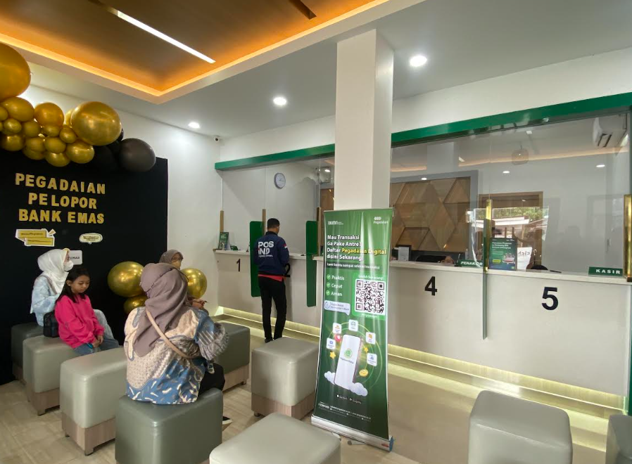 BANYAK DITEBUS: Pegadaian Cabang Berau memprediksi pada pekan kedua Ramadan banyak masyarakat yang akan menebus emas gadaiannya. (IZZA/BP)