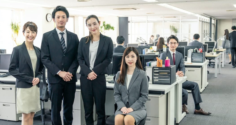 ILUSTRASI: Standar gaji di Jepang. (Freepik.com)