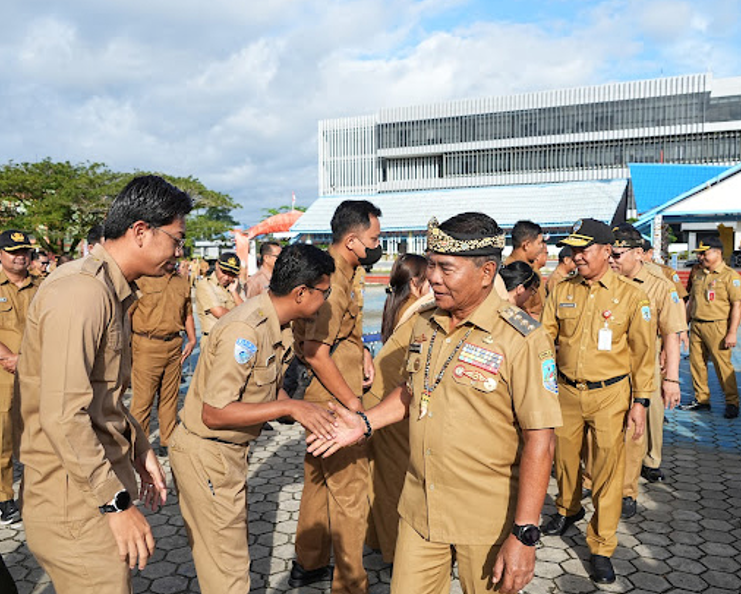 TETAP KERJA: Tidak ada work from anywhere di Pemprov Kaltara kecuali yang menjadi prioritas. Pemprov tidak sepenuhnya berlakukan aturan pusat.  (FAISAL/HRK)