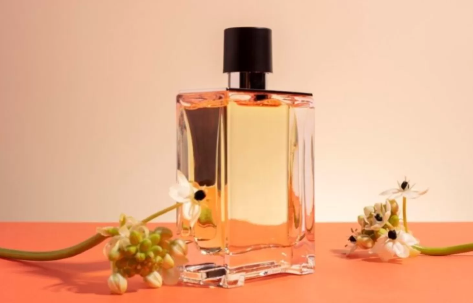 Ilustrasi parfum untuk hari raya. (Freepik)