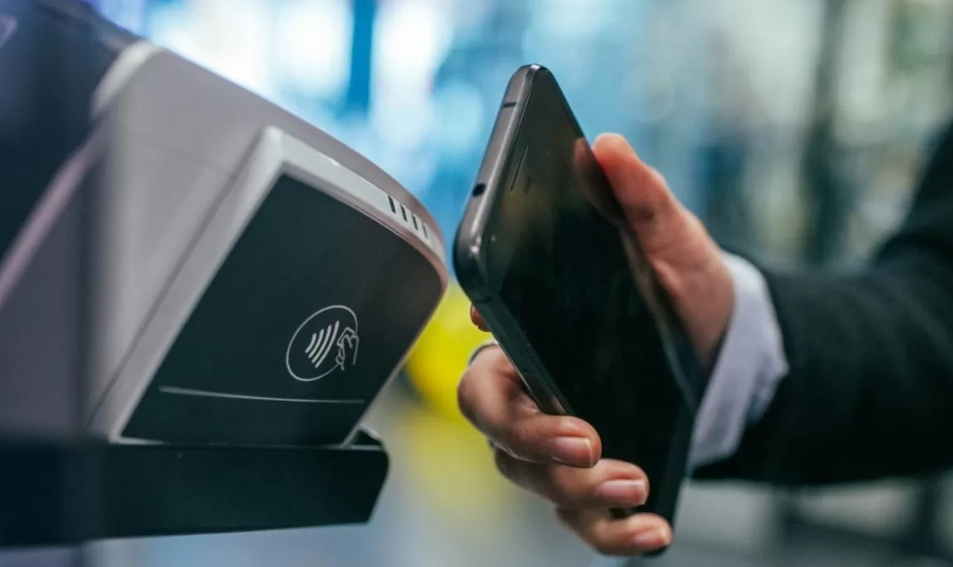 Ilustrasi NFC. (phonearena.com)