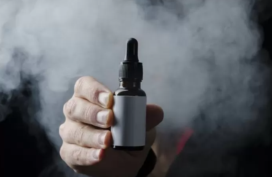 Ilustrasi: Kemasan liquid rokok elektrik tanpa merek. (The Vape Mall)