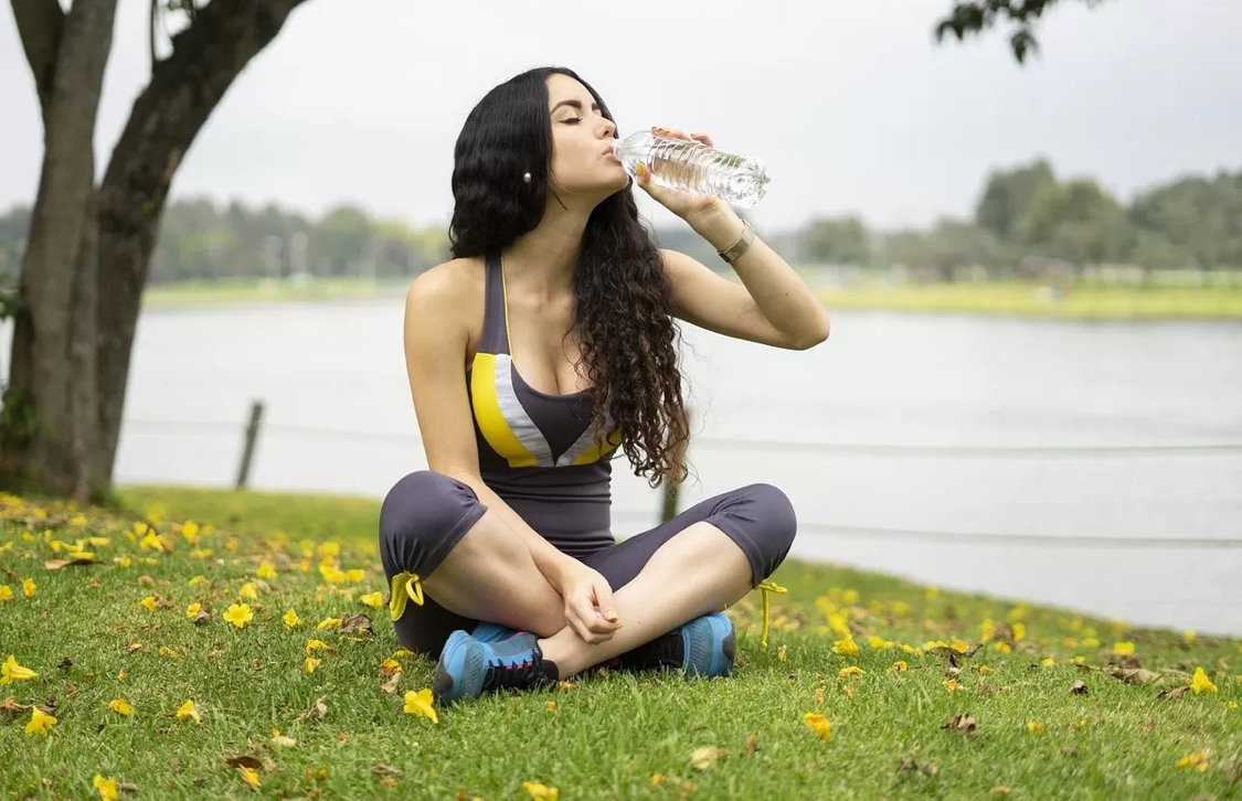 Minum setelah olahraga (pixabay.com)