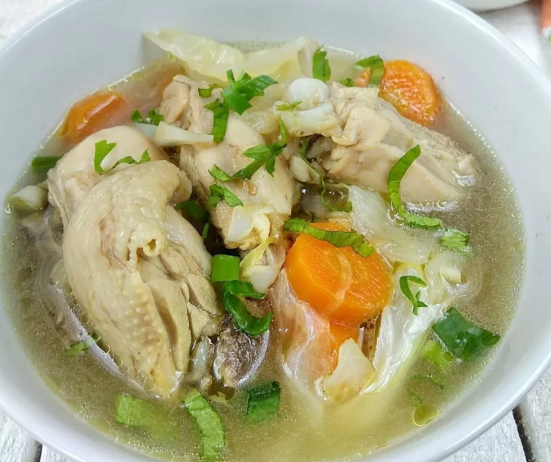 Sop Ayam (Instagram/@hobimasak.id)