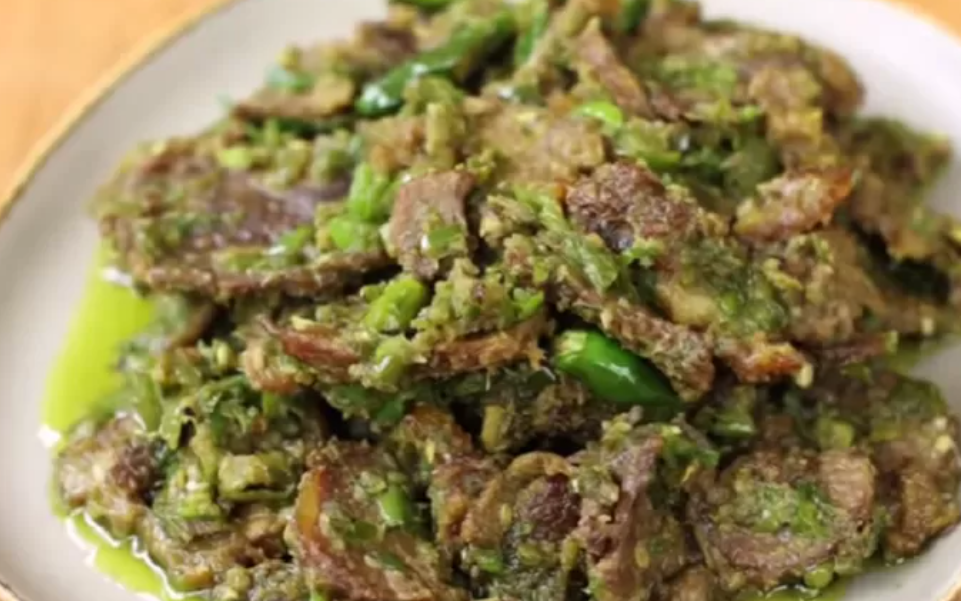 Resep Daging Cabai Hijau yang Enak dan Empuk. (YouTube Devina Hermawan)
