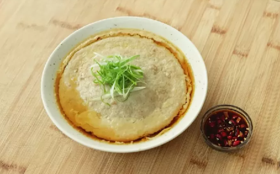 Resep Ayam Cincang Kukus yang Lembut dan Comfort Food./Tangkap Layar YouTube Devina Hermawan