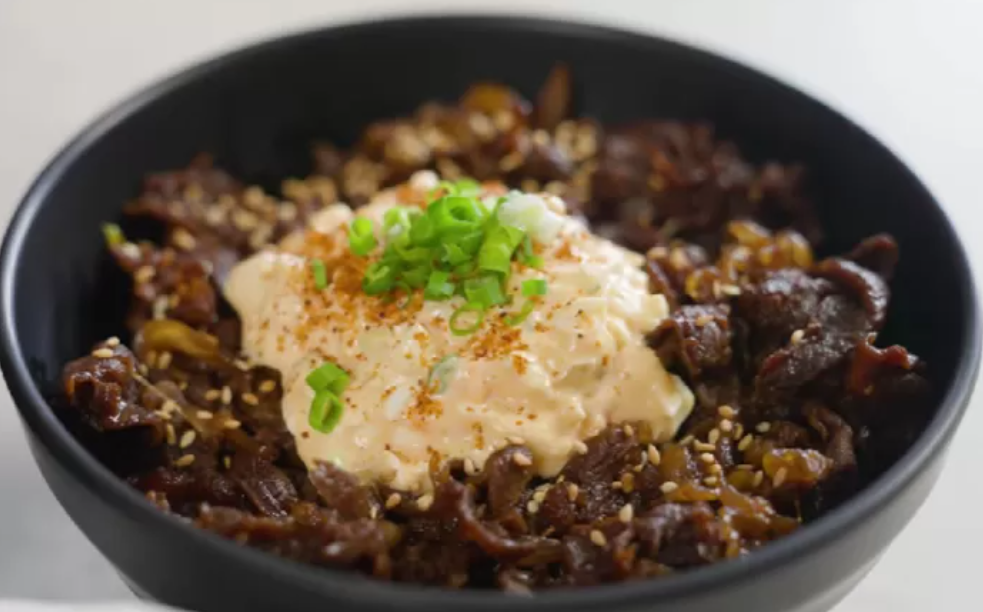 Resep Beef Teriyaki dengan Saus Tartar yang Enak. (YouTube Willgoz Kitchen )