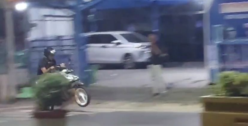 TAK PATUT DICONTOH: Aksi balapan liar yang kerap terjadi, disinyalir karena tidak ada wadah bagi para pemuda untuk menyalurkan hobinya. (BERAU POST)