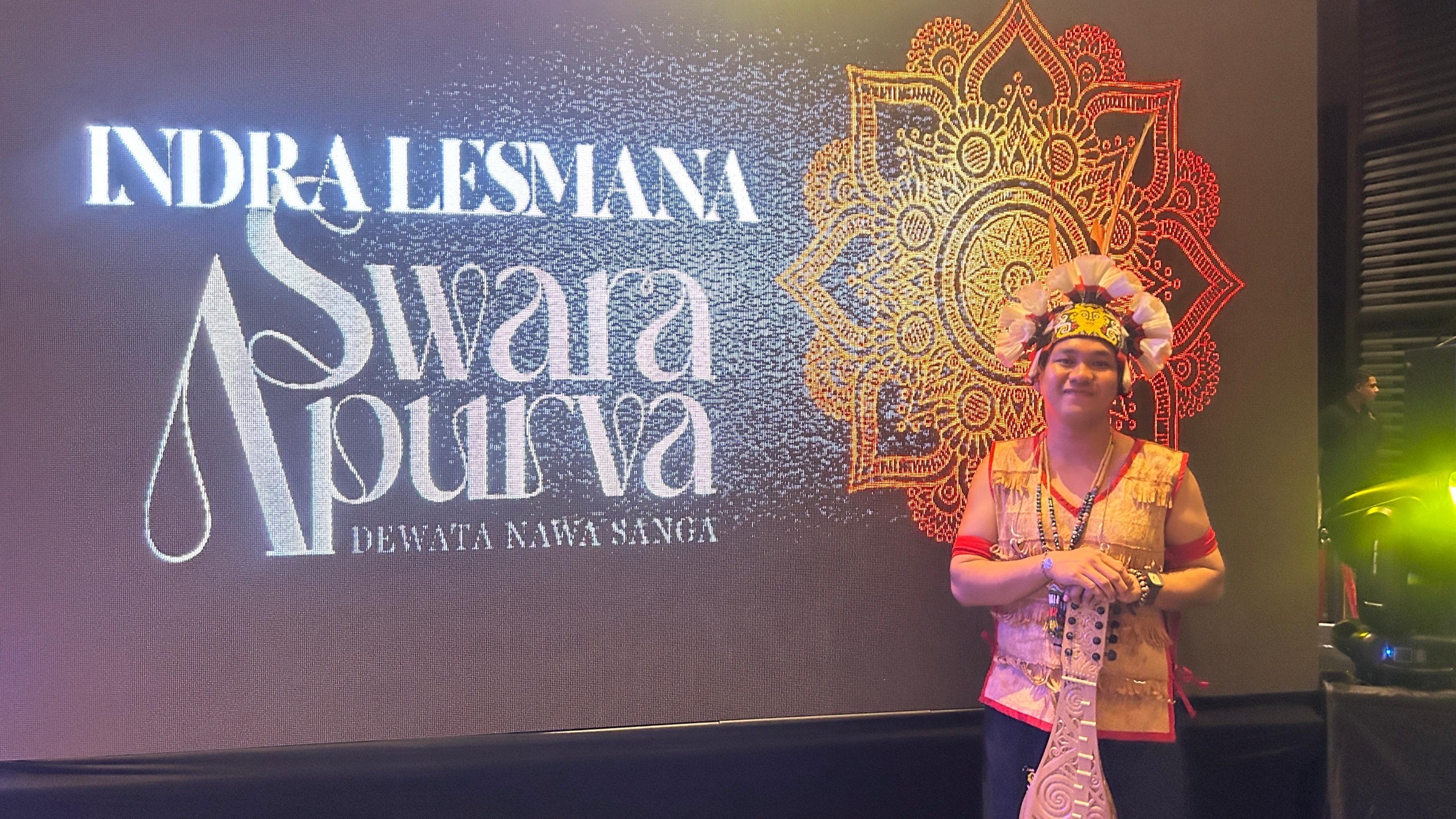 DUKUNG SENIMAN LOKAL: Dukungan PT Berau Coal berikan bukti nyata komitmen perusahaan melestarikan budaya lokal dan mendorong kemajuan seniman muda Berau, Whansetiyawan.(PT BERAU COAL UNTUK BERAU POST)