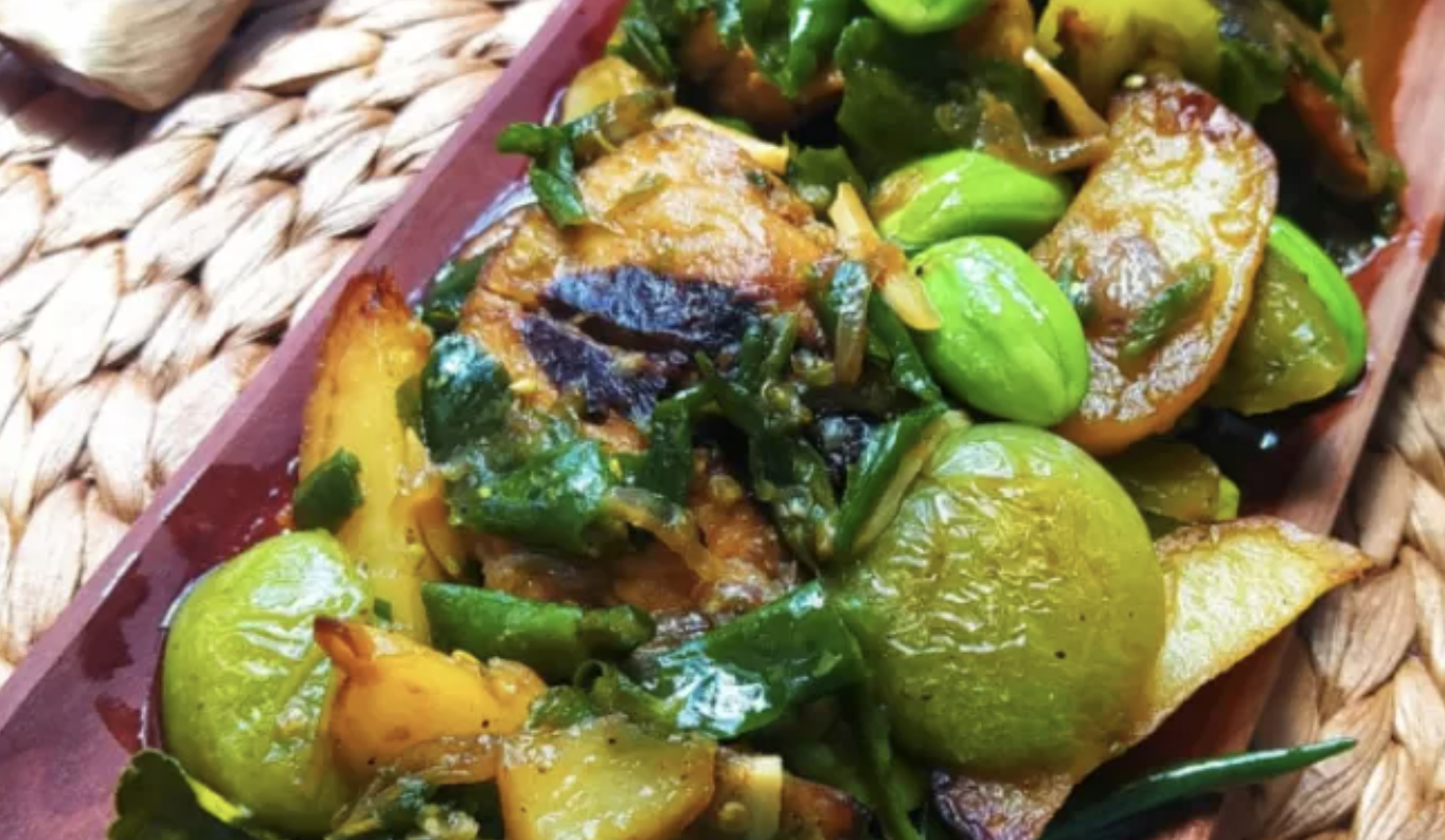 Tongkol pete cabe ijo yang membuat lidah bergoyang. (Foods.id)