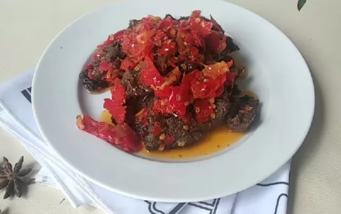 Resep Dendeng Lambok yang Bikin Nambah Nasi. (YouTube desmawati kuretangin)