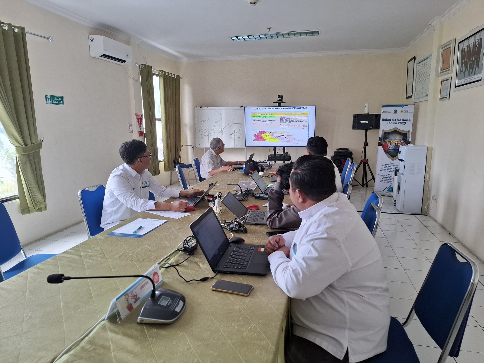 SERTIFIKASI: PT PLN Indonesia Power UBP Berau Sertifikasi Kompetensi Sistem Manajemen Keselamatan Ketenagalistrikan (SMK2). (PLN IP UBP BERAU UNTUK BERAU POST)