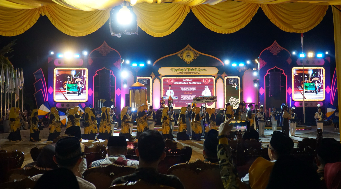 PEMBUKAAN: MTQ ke-55 tingkat Kabupaten Berau tahun 2025 secara resmi telah dimulai, Kecamatan Gunung Tabur terpilih menjadi tuan rumah. (IZZA/BP)