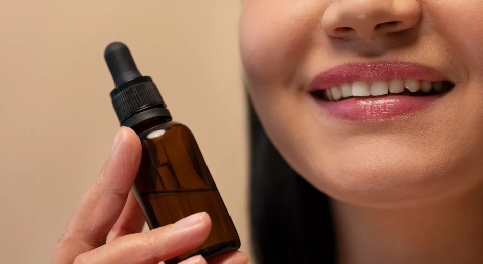 ilustrasi lip oil (Freepik/Freepik)