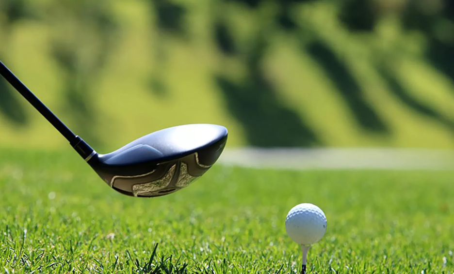 Ilustrasi orang yang sedang bermain golf. (Pixabay)