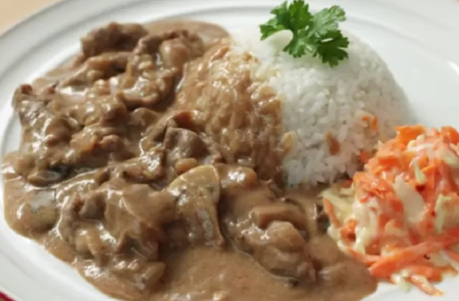 Resep Creamy Beef Mushroom yang Enak dan Cocok Jadi Menu Spesial Keluarga. (YouTube Devina Hermawan)