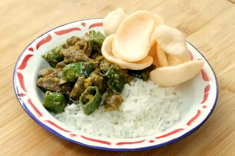 Tumis Ati Ampela Cabe Ijo ala Chef Devina Hermawan. ((youtube Devina Hermawan)