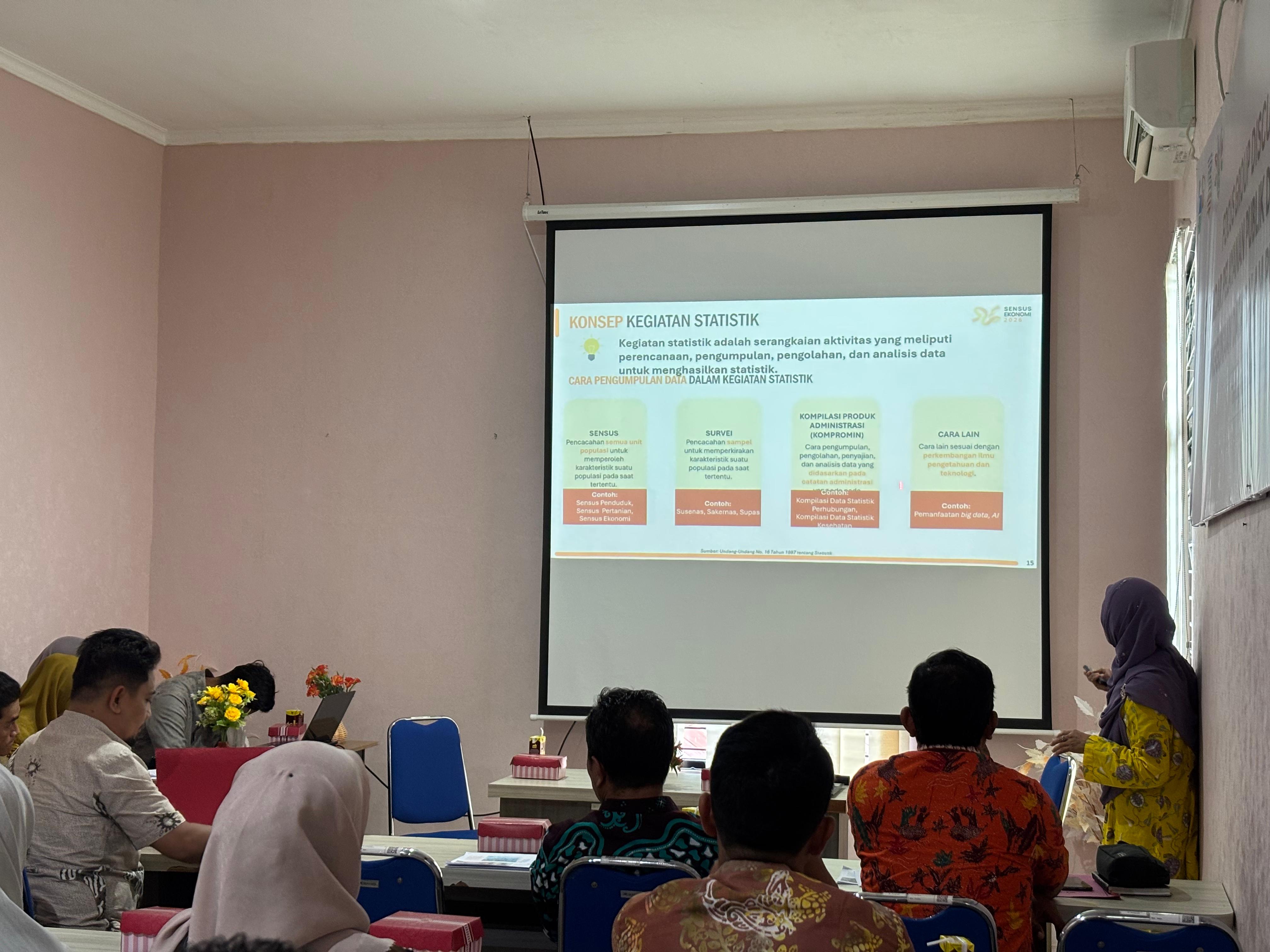 PEMANFAATAN DATA: Pelaksanaan FGD yang diselenggarakan oleh BPS Berau, Rabu (22/5). (IZZA/BP)