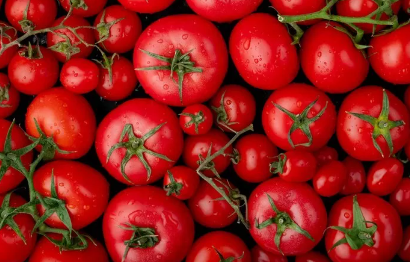 ilustrasi Rahasia Kulit Mulus dari Dalam: 9 Makanan Ini Wajib Dikonsumsi!  (freepik)