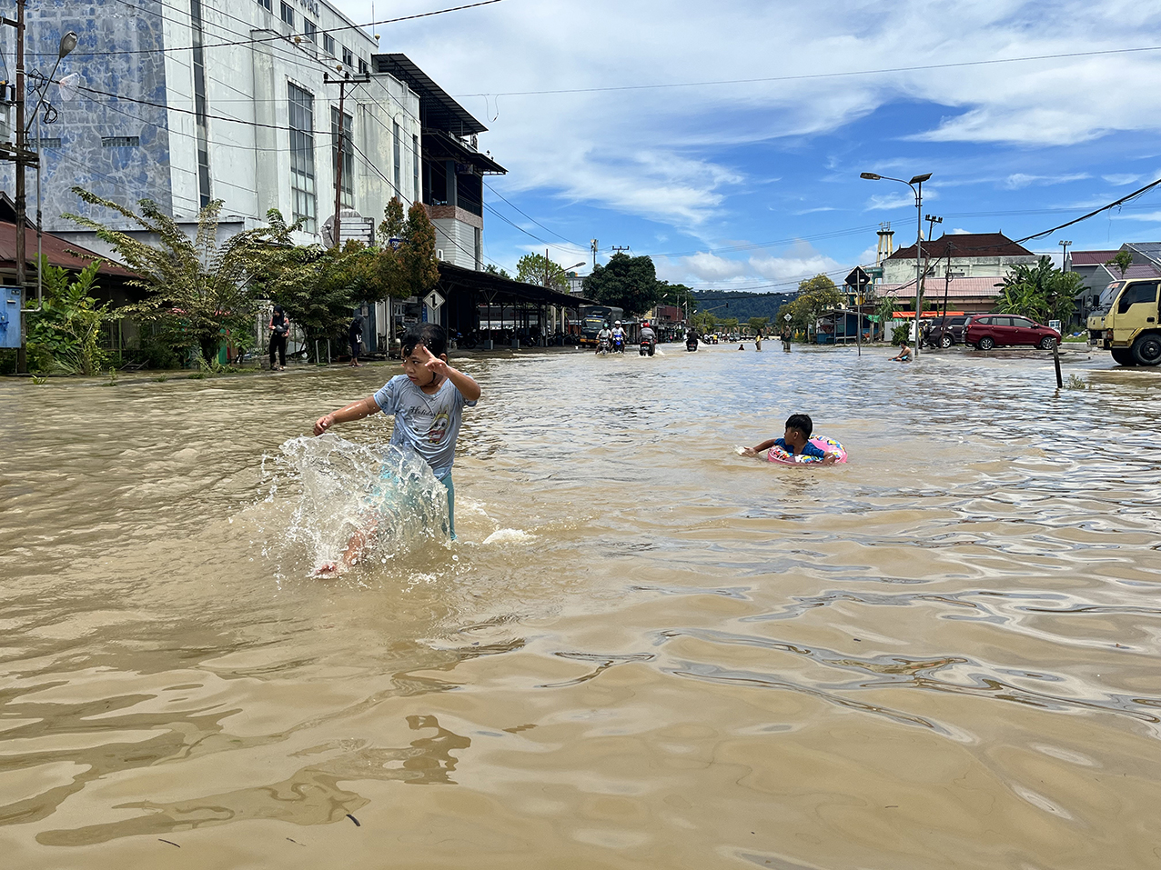 PASCA BANJIR: Dinkes Kaltara belum temukan ada laporan kasus penyakit diare atau penyakit menular lainnya pasca banjir. (FAISAL/HRK)
