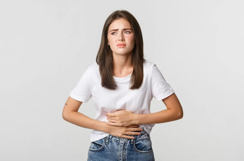 Ilustrasi darin efek samping jika 9 makanan ini dimasak kembali. (Dok. benzoix/freepik)