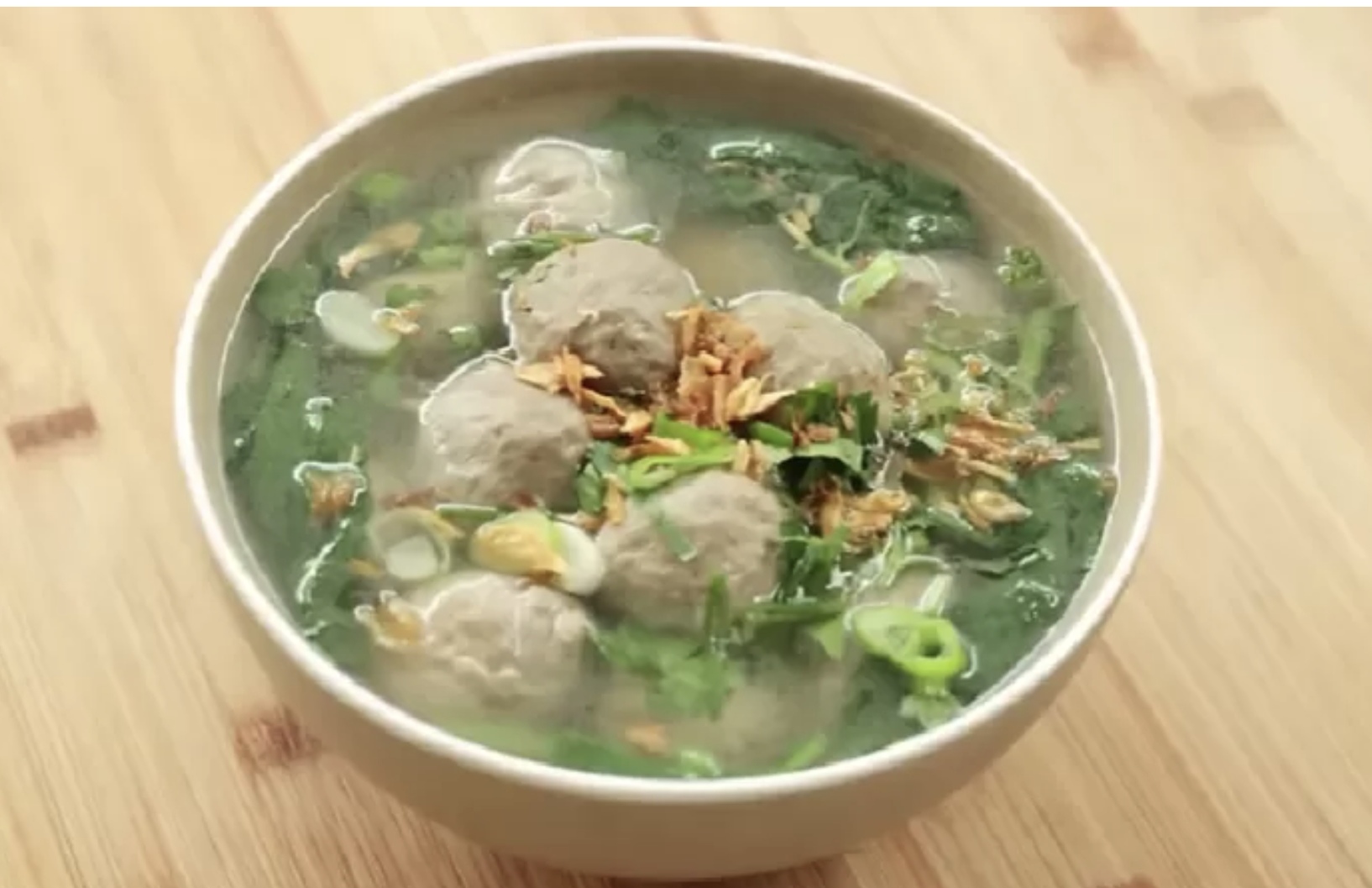 Resep Bakso Sapi yang Enak dan Kenyal./YouTube Devina Hermawan