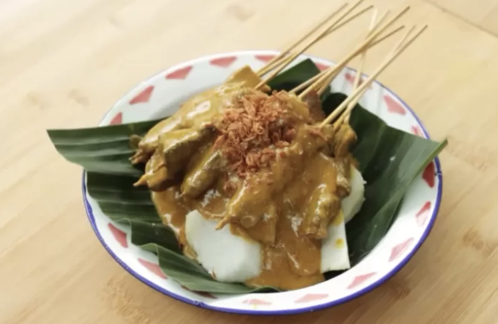 Resep Sate Padang yang Berempah./Tangkap Layar YouTube Devina Hermawan