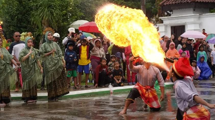 FESTIVAL BUDAYA: Pagelaran seni KFBN tahun 2024 lalu di Tenggarong. (DISKOMINFO KUKAR UNTUK BERAU POST)
