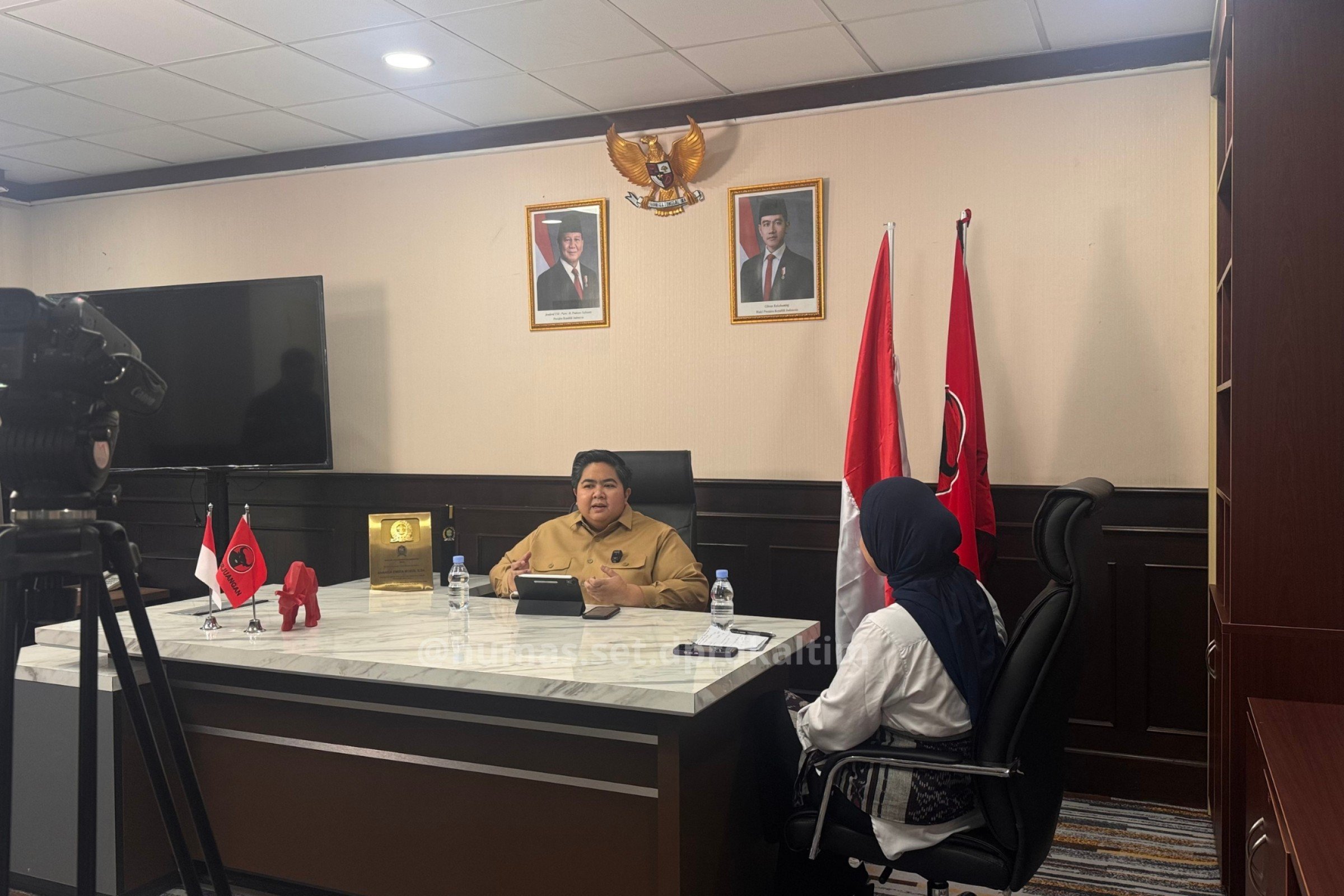 PODCAST: Wakil Ketua DPRD Kaltim Ananda Emira Moeis saat menjadi narasumber di podcast RRI Samarinda. (HUMAS DPRD KALTIM UNTUK BERAU POST)