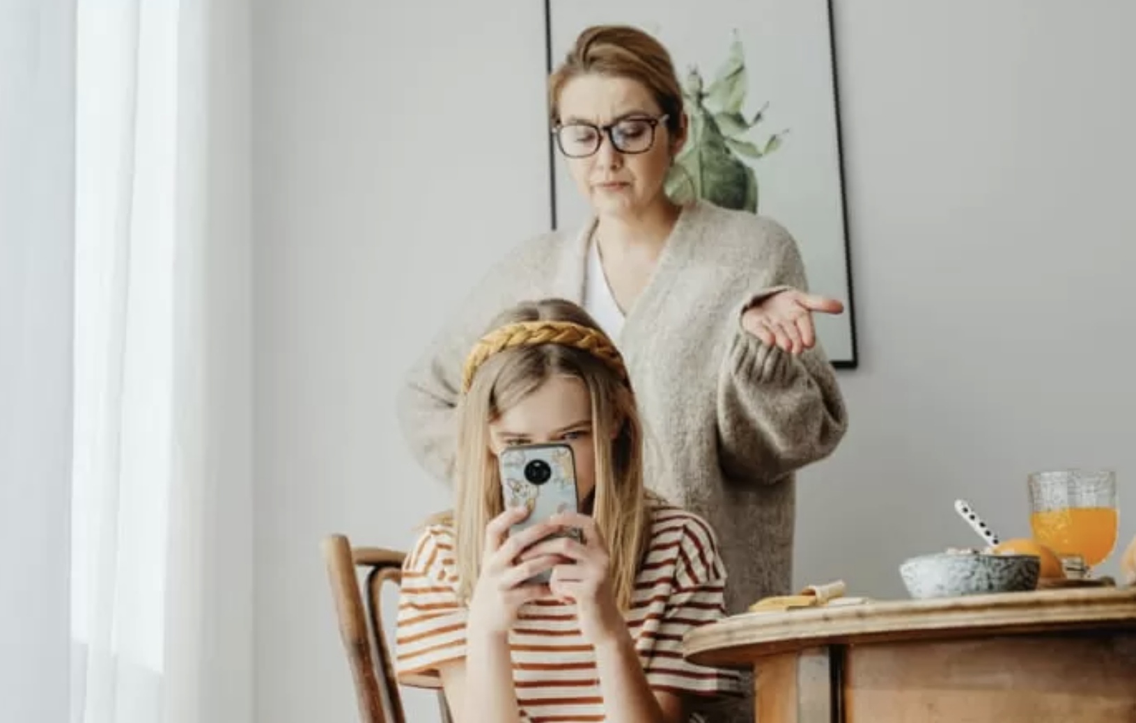 Ilustrasi anak main HP. (Karolina Grabowska/Pexels)