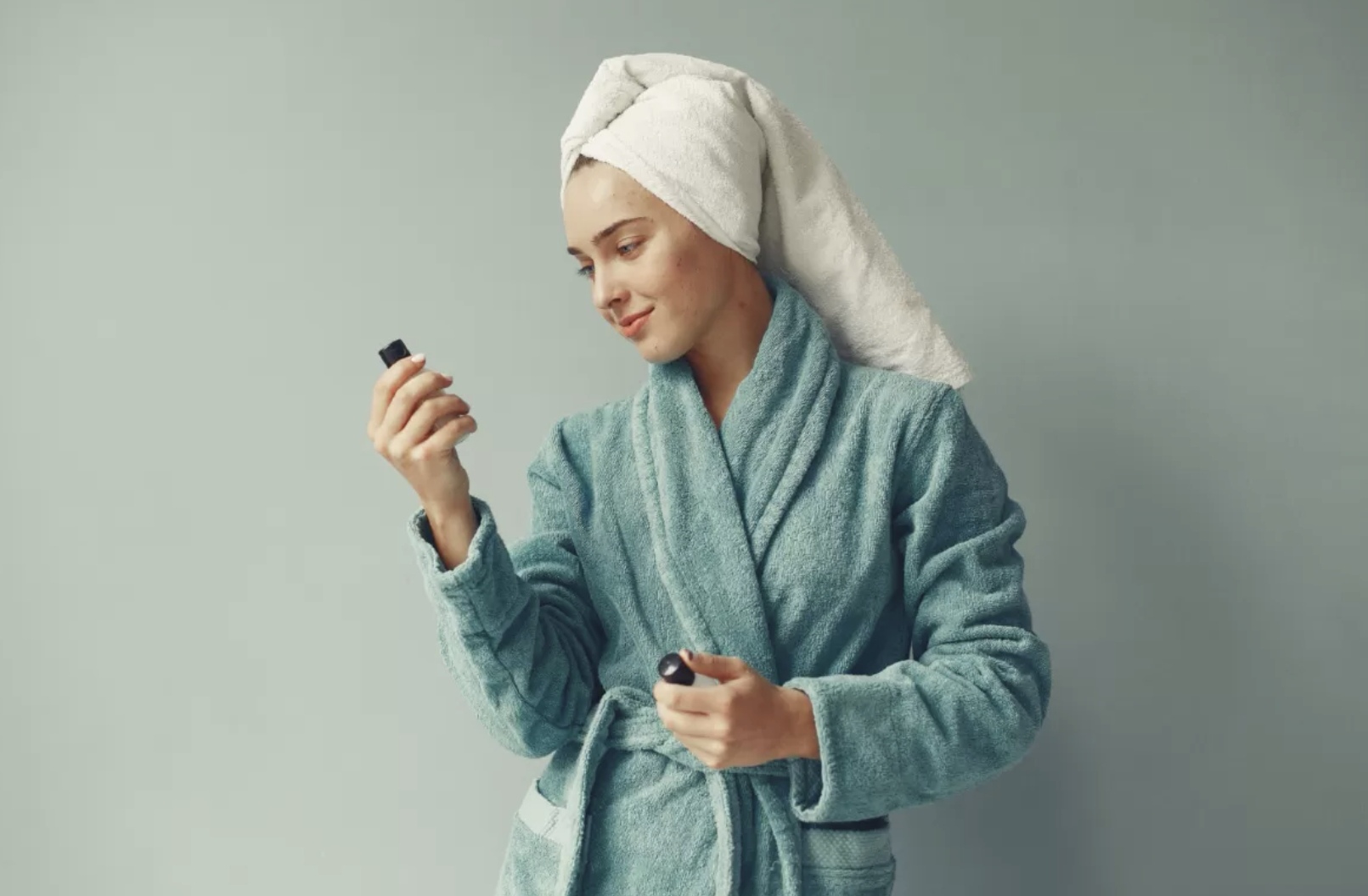 Ketahui langkah-langkah cara pakai conditioner yang benar agar rambut lembut dan sehat. (Freepik)