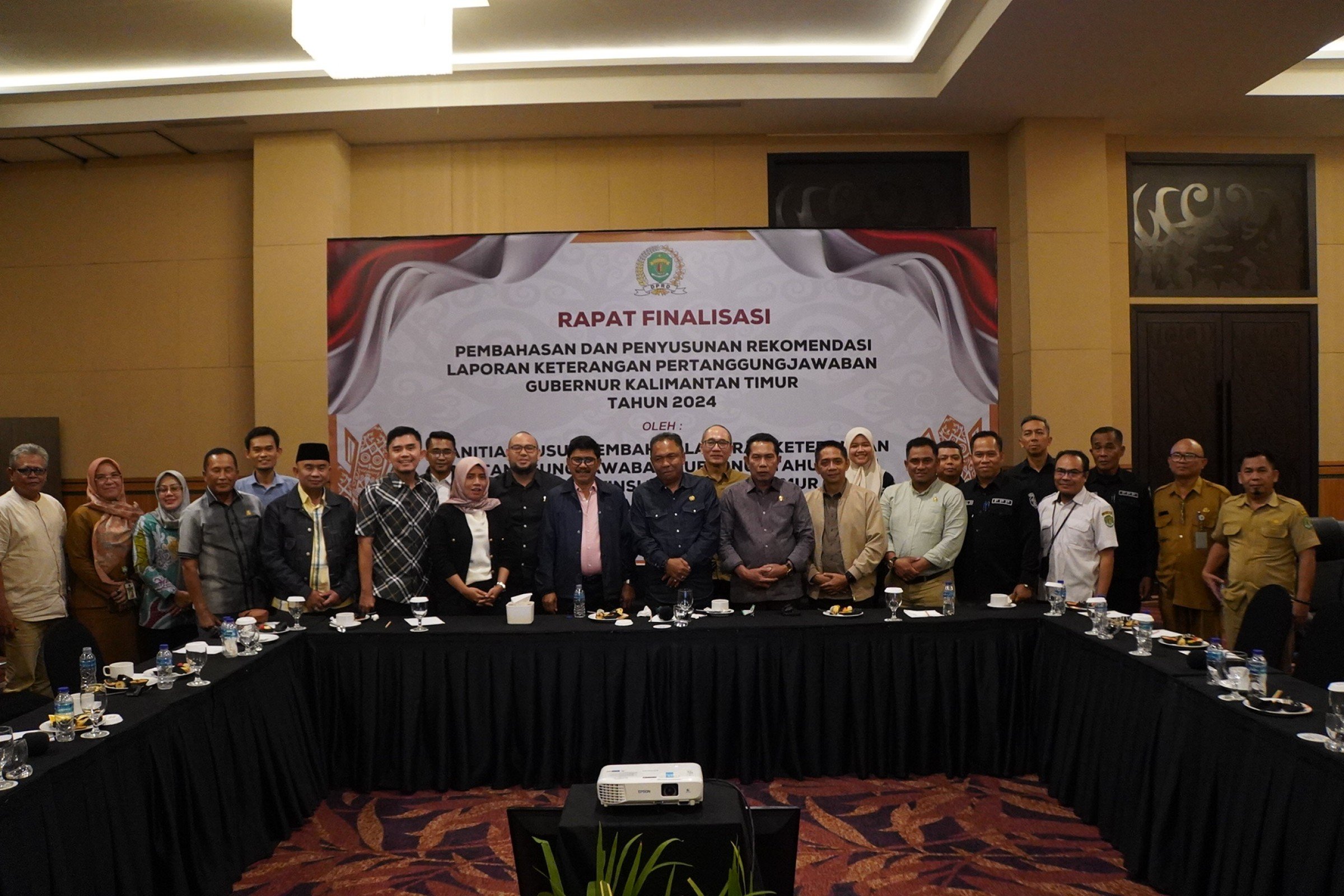 REKOMENDASI: Rapat finalisasi penyusunan rekomendasi Pansus LKPj Gubernur Kaltim Tahun 2024. (HUMAS DPRD KALTIM UNTUK BERAU POST)
