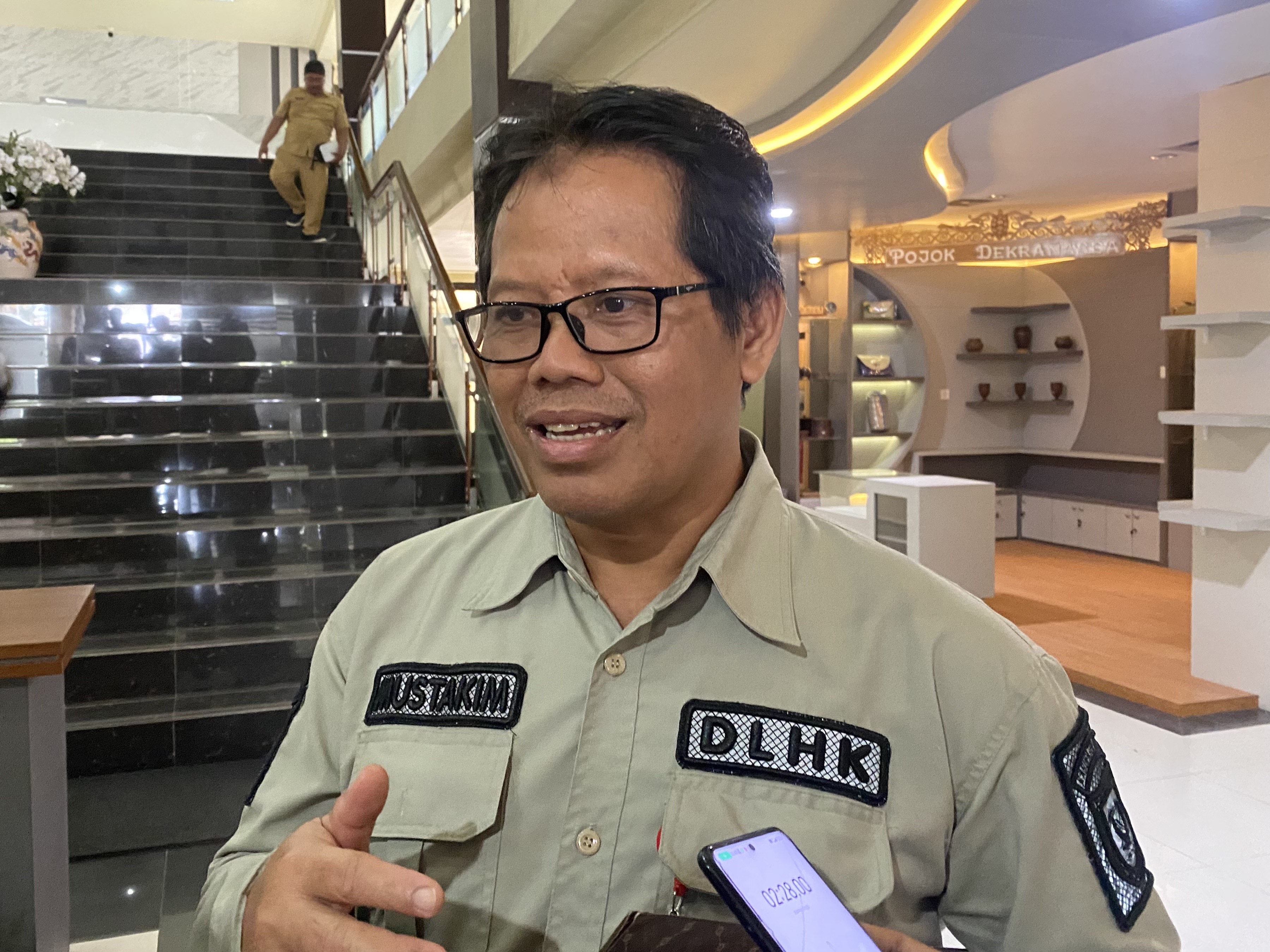 Kepala DLHK Berau, Mustakim Suharjana. (IZZA/BP)
