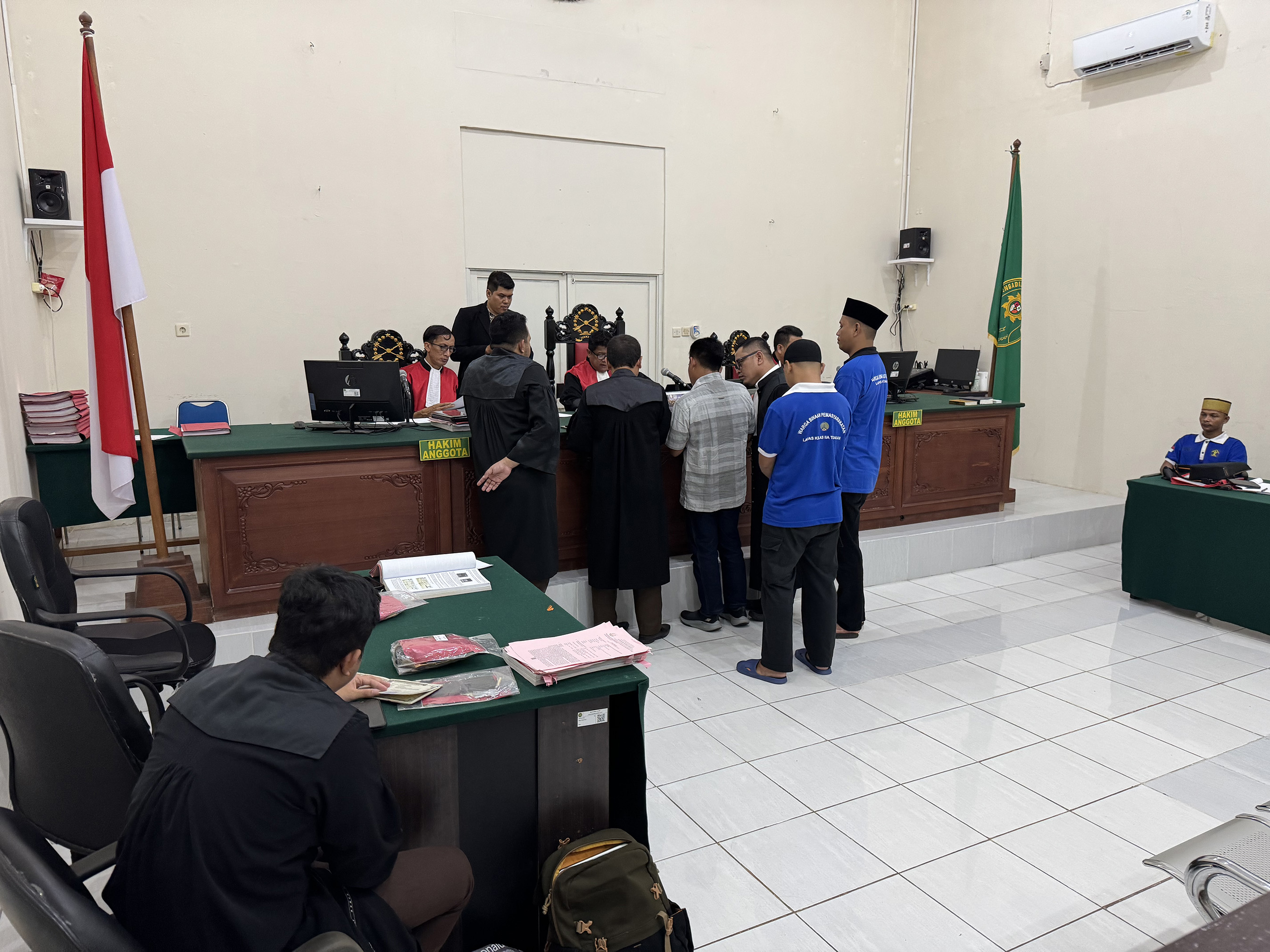 SEGERA DITUNTUT: Daniel Costa cs akan dituntut JPU dalam perkara sabu 74 kg pada pekan ini. (HRK)