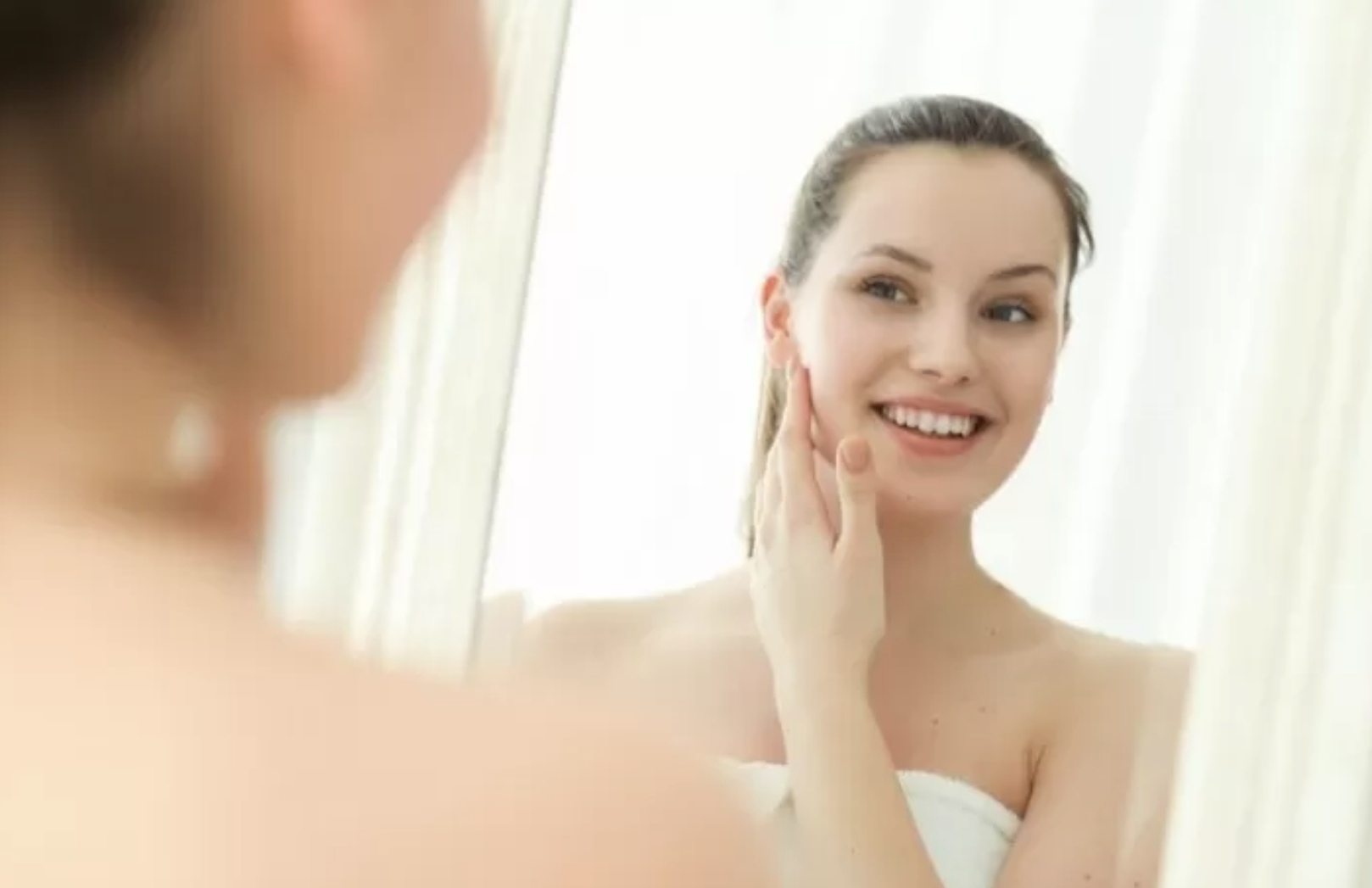 IIlustrasi kulit wajah cerah alami dengan menggunakan masker bahan organik alami. (Freepik)