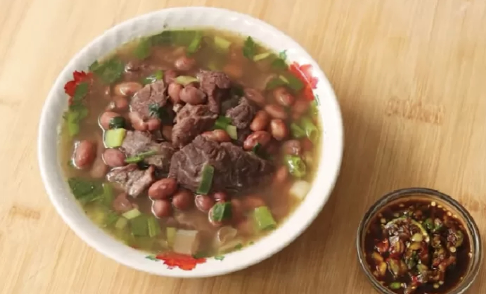 Resep Sup Daging Kacang Merah yang Enak dan Mudah Dibuat di Rumah. (YouTube Devina Hermawan)
