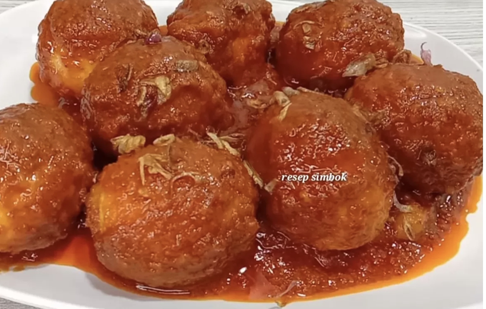 Sajian hasil resep telur bumbu Bali. (YouTube @resepsimbok)