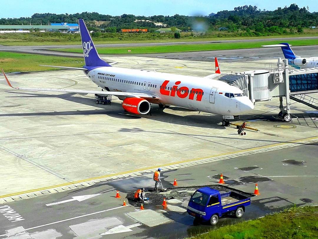 PEMBATASAN: Maskapai Lion Air memberlakukan kebijakan baru untuk jatah bagasi bagi penumpang. (HRK)