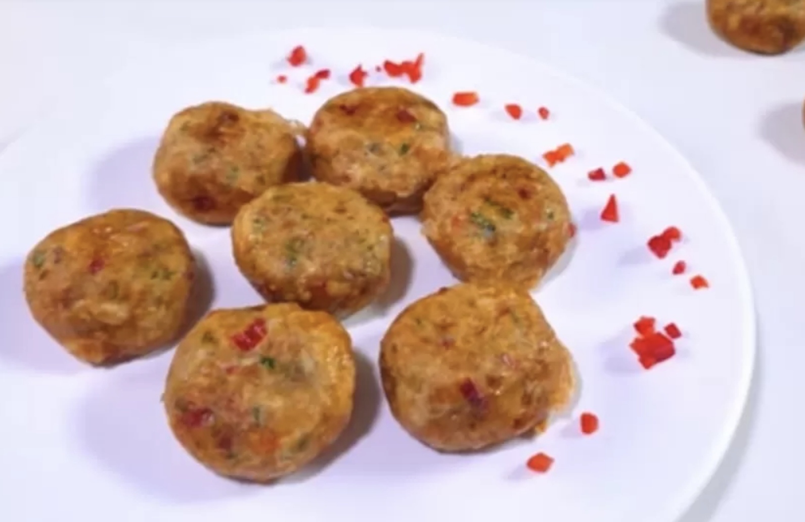 Perkedel Ayam Keju (Tangkapan layar YouTube Dapur Cantik Channel)