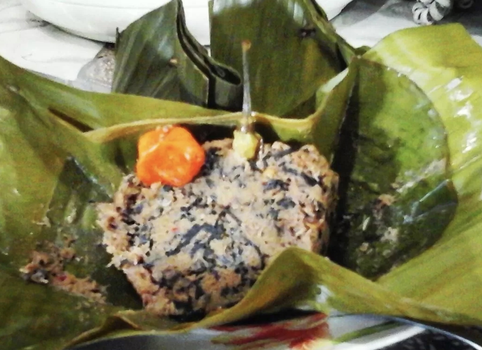 Bothok Daun Sembukan (Instagram @retnoraras)