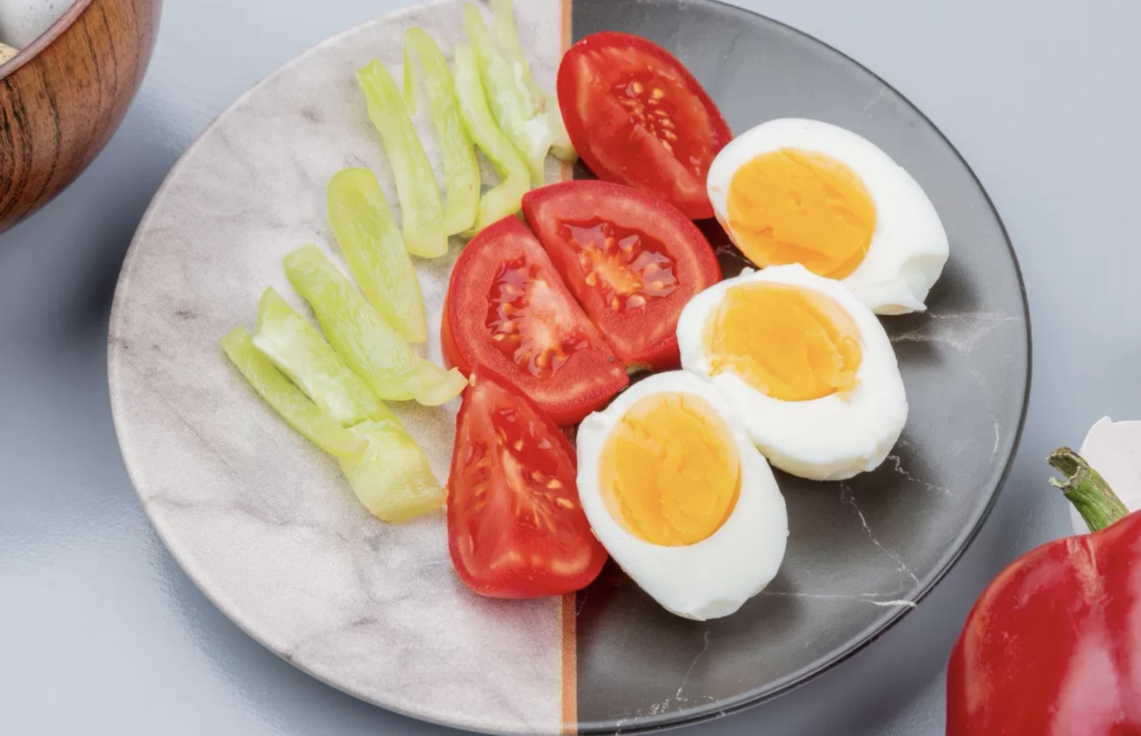 Diet telur rebus dipercaya bisa membantu menurunkan berat badan dengan cepat. (Stockking/Freepik)